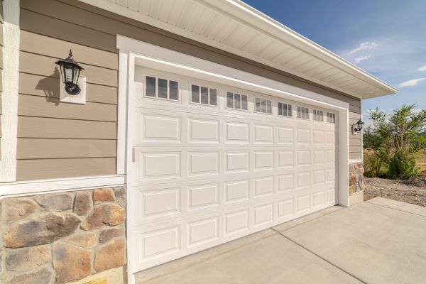 Garage Lifting in Newark